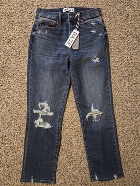 DAZE Distressed High Rise Straight, Size 26